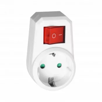   Egyetlen hálózati adapter 1x2P+E (Schuko) központi kapcsolóval