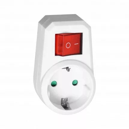 Egyetlen hálózati adapter 1x2P+E (Schuko) központi kapcsolóval